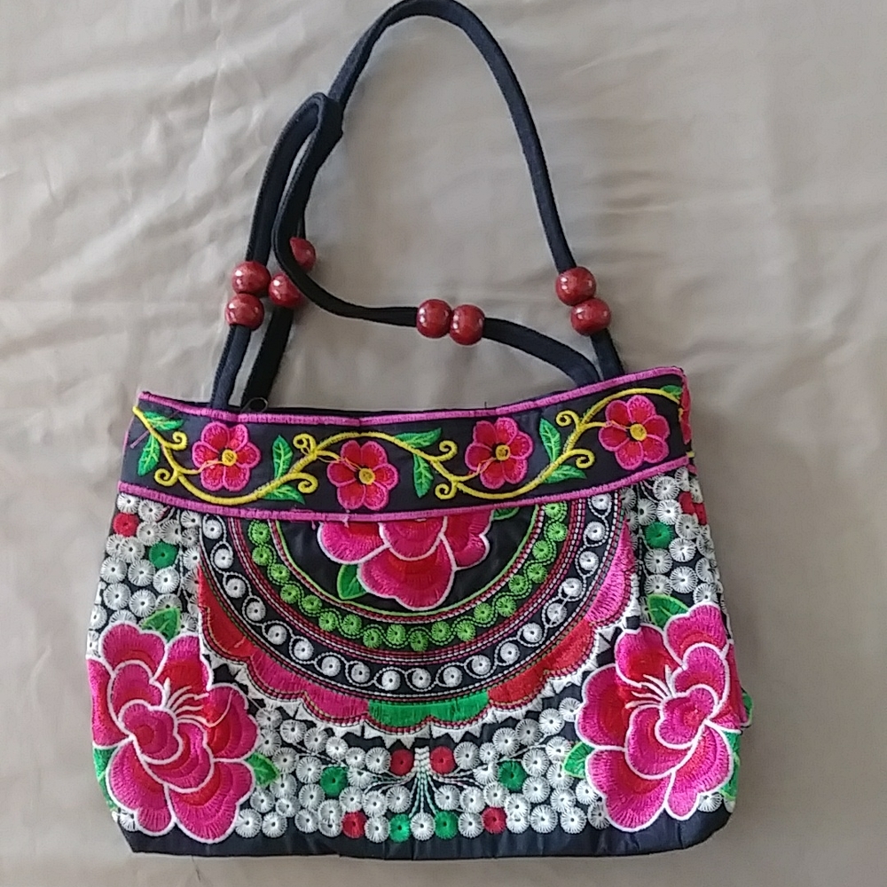 VINTAGEHand Embroidered Flower Handbag - Made In Mexico